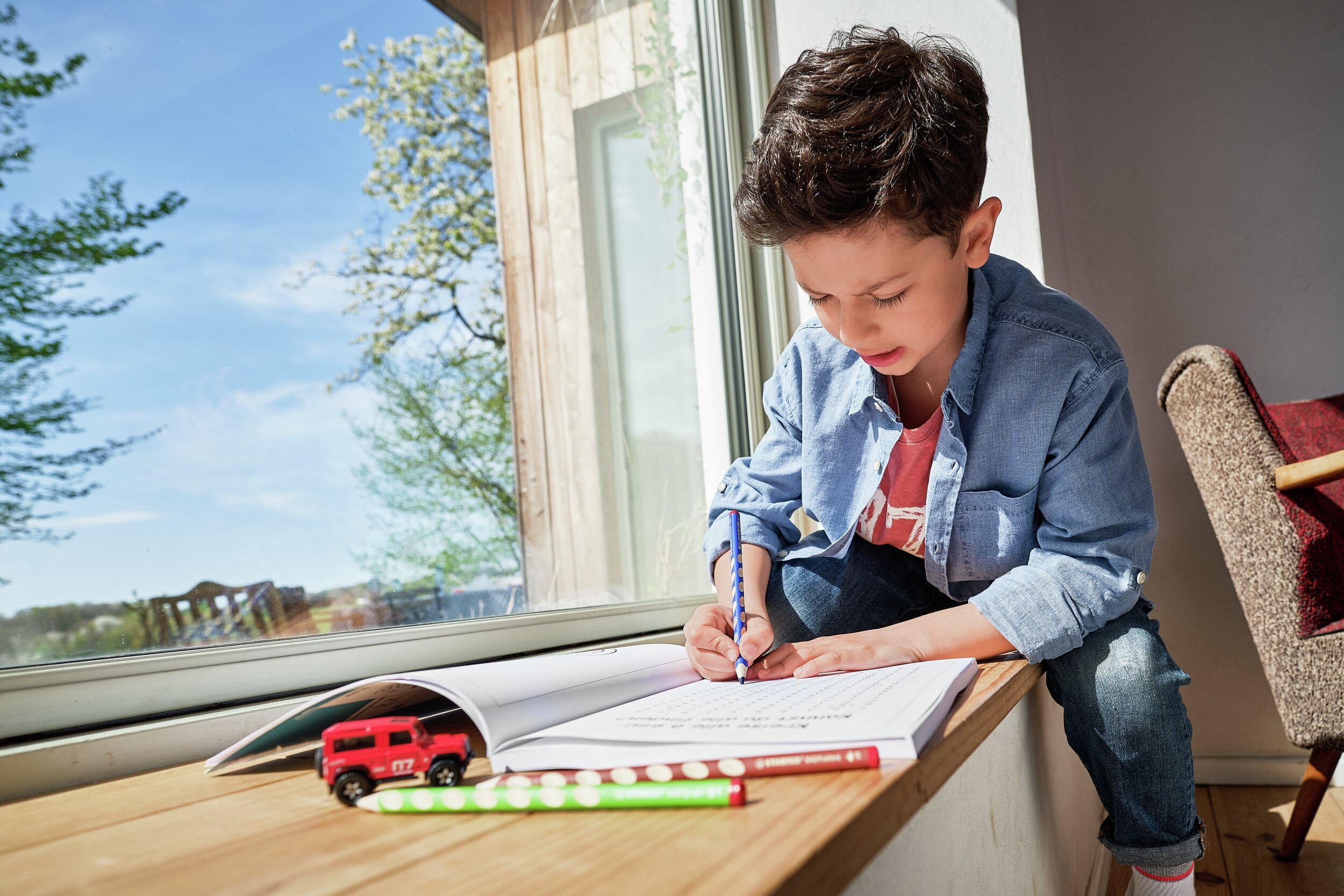 stabilo-easycolors-ergonomischer-dreikant-buntstift-f-r-rechtsh-nder image 5