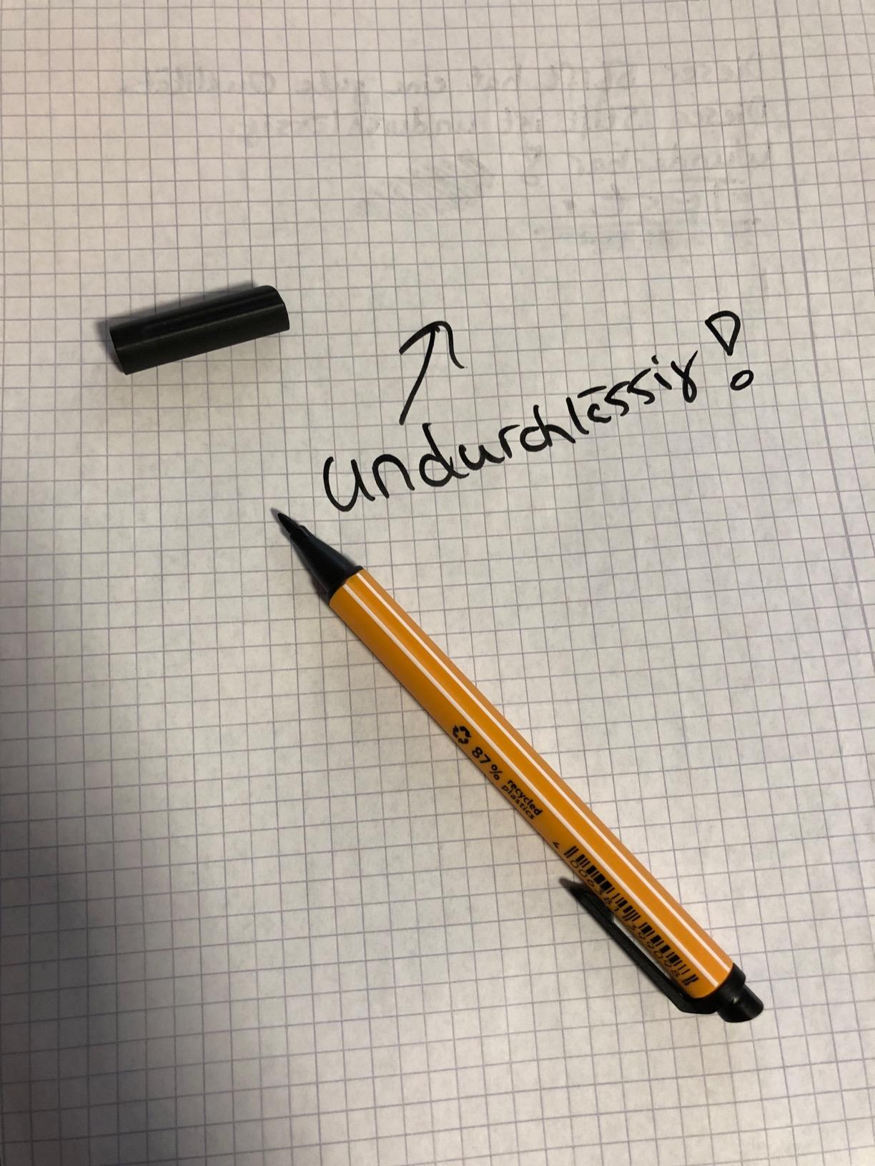 Begeistert im Büro